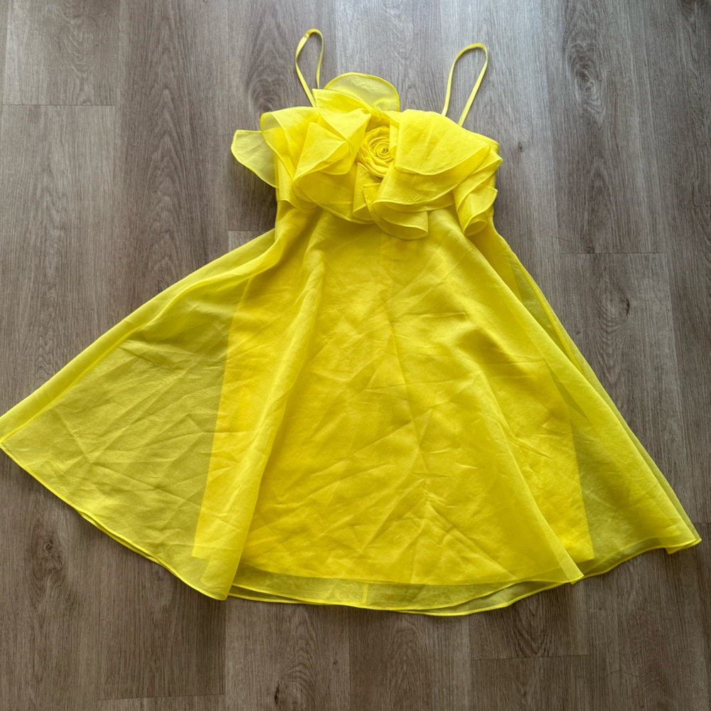 liv foster yellow organza flower detail fit & flare mini dress size small NEW